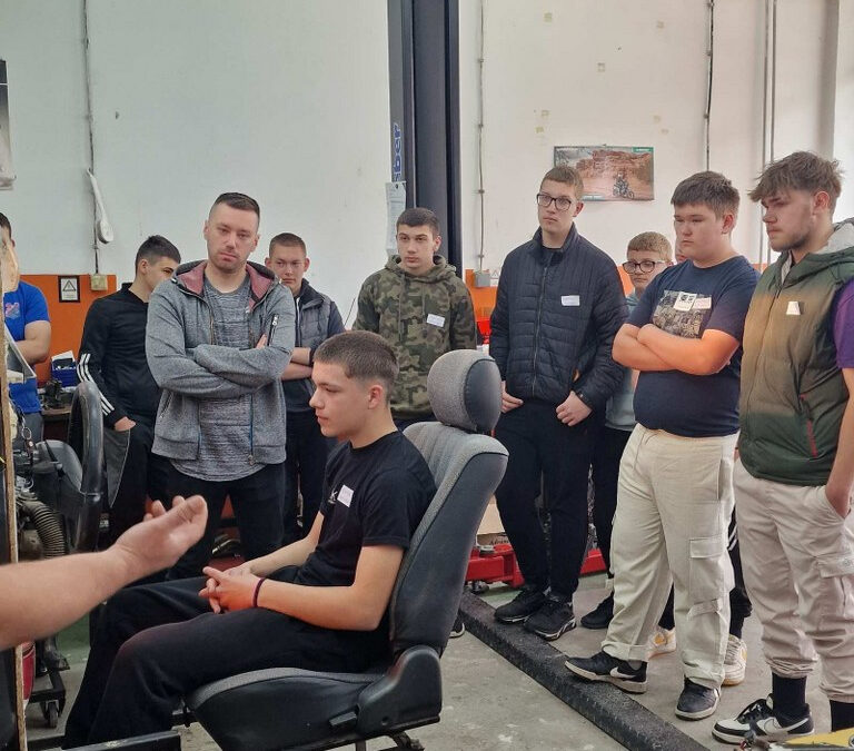 Učenici naše škole sudjelovali su na Danima Otvorenih vrata Industrijsko-obrtničke škole Slatina