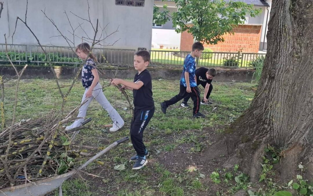 Uređenje školskog dvorišta u PŠ Sopje