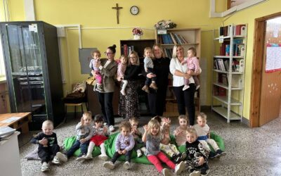 Jaslička skupina “Pilići” u školskoj knjižnici