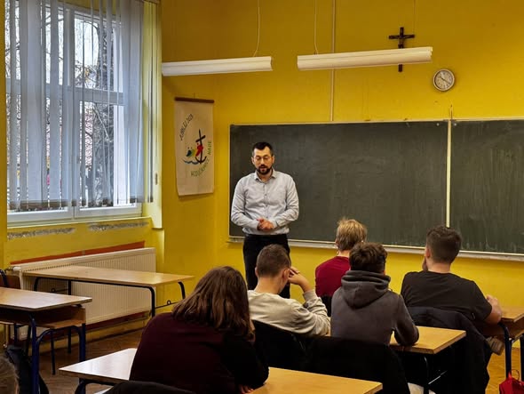 591876351_1368465281735460_25231384948891813_n