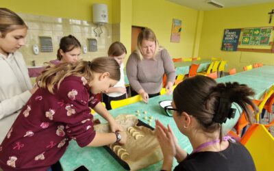 Da bi starost mogla sjati i moja kaplja pomaže ju tkati