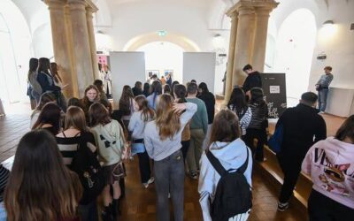 Dana 2. ožujka u Gradski muzej Virovitica otvorena je izložba likovnih radova županijske razine natjecanja učenika osnovnih i srednjih škola iz područja vizualnih umjetnosti i dizajna – LIK 2026.