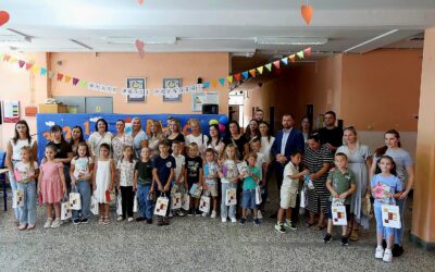 Dragi naši prvašići,Sretno u školskim klupama!